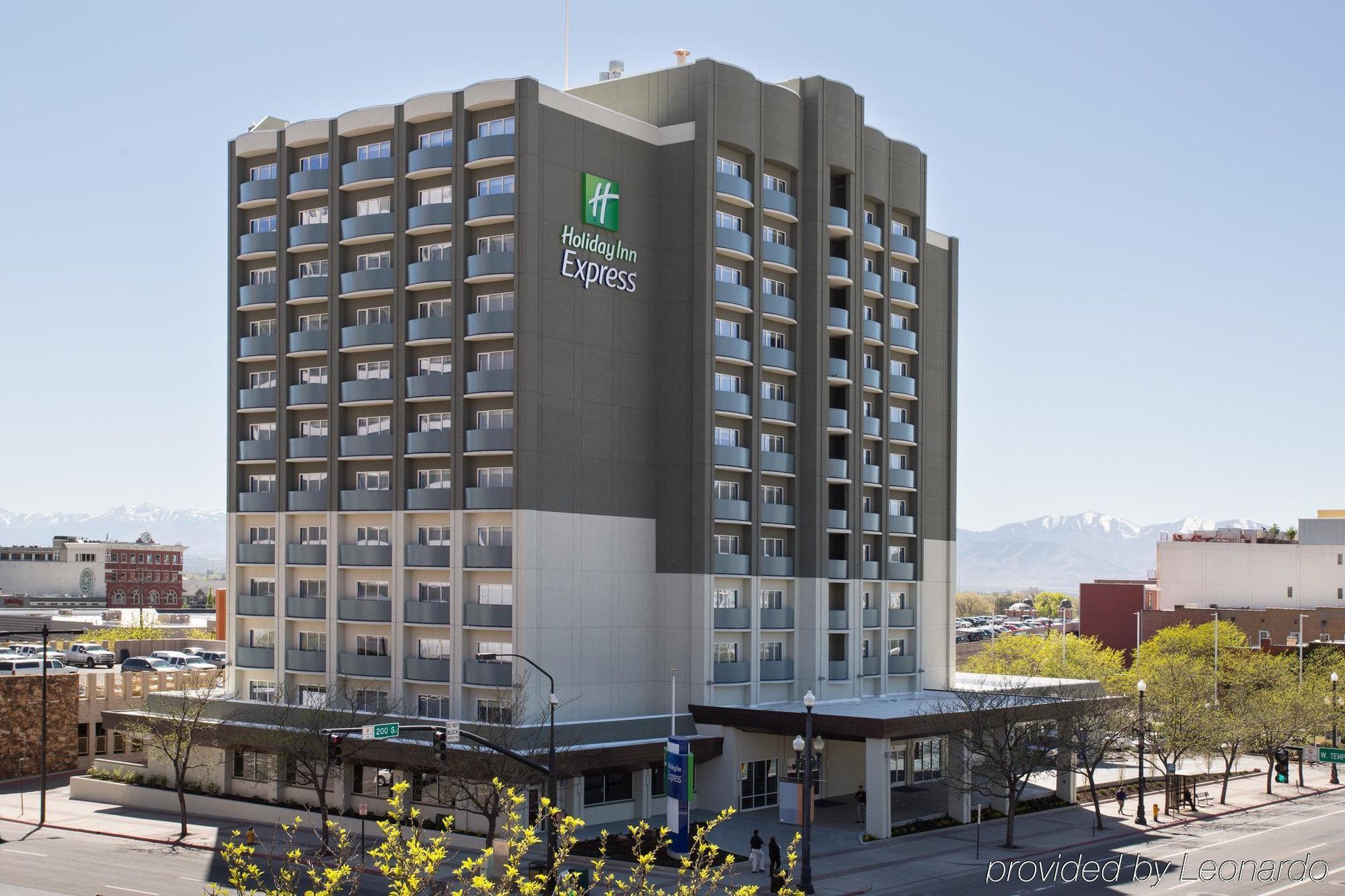 Holiday Inn Express & Suites Johnstown By Ihg Ngoại thất bức ảnh