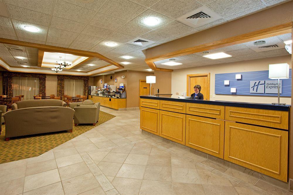 Holiday Inn Express & Suites Johnstown By Ihg Ngoại thất bức ảnh