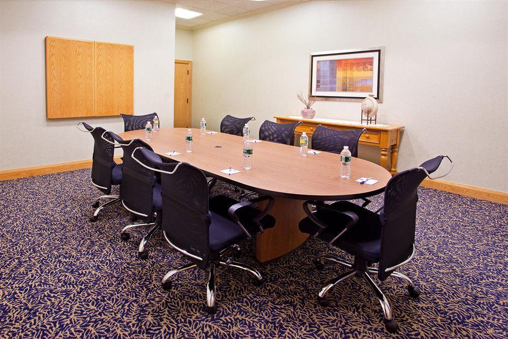 Holiday Inn Express & Suites Johnstown By Ihg Ngoại thất bức ảnh