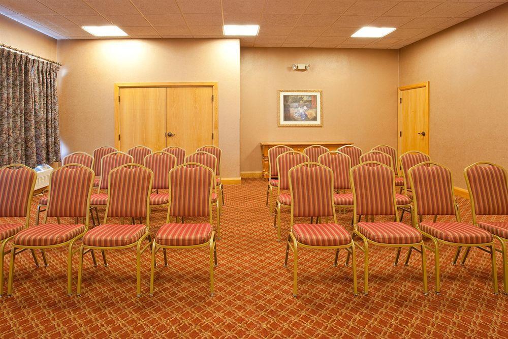 Holiday Inn Express & Suites Johnstown By Ihg Ngoại thất bức ảnh