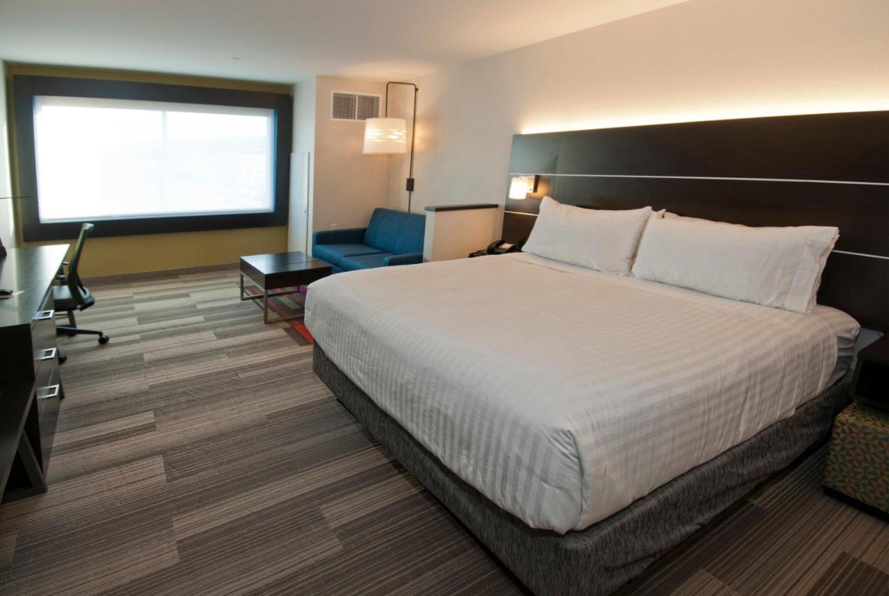 Holiday Inn Express & Suites Johnstown By Ihg Ngoại thất bức ảnh