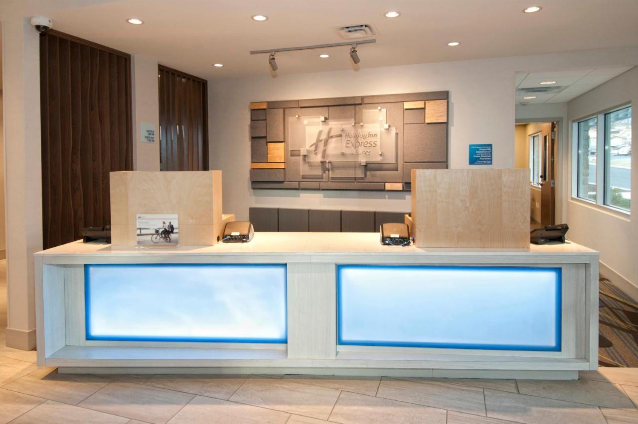 Holiday Inn Express & Suites Johnstown By Ihg Ngoại thất bức ảnh