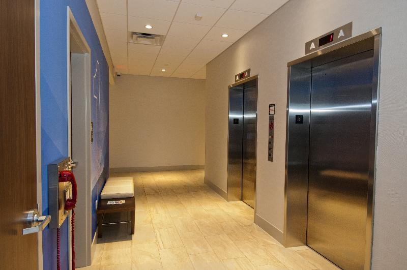 Holiday Inn Express & Suites Johnstown By Ihg Ngoại thất bức ảnh